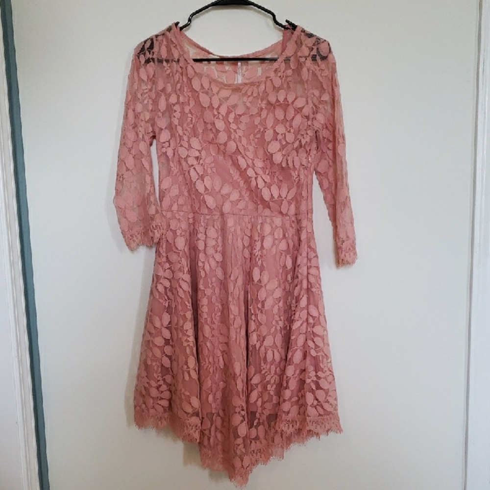 Elegant Pink Lace Dress